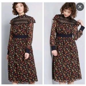 ModCloth X Anna Sui Lace and Floral Dress Size 10